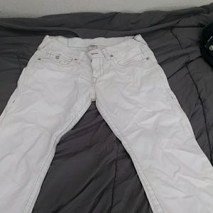 I am selling true religion pants